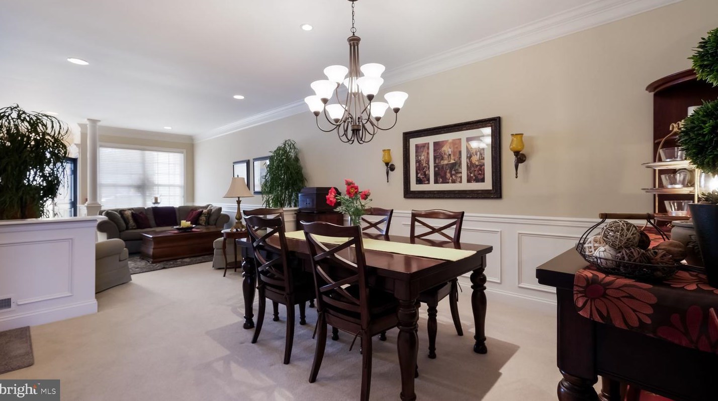 49 Wellington Rd, Upper Makefield PA 18940-3714 exterior