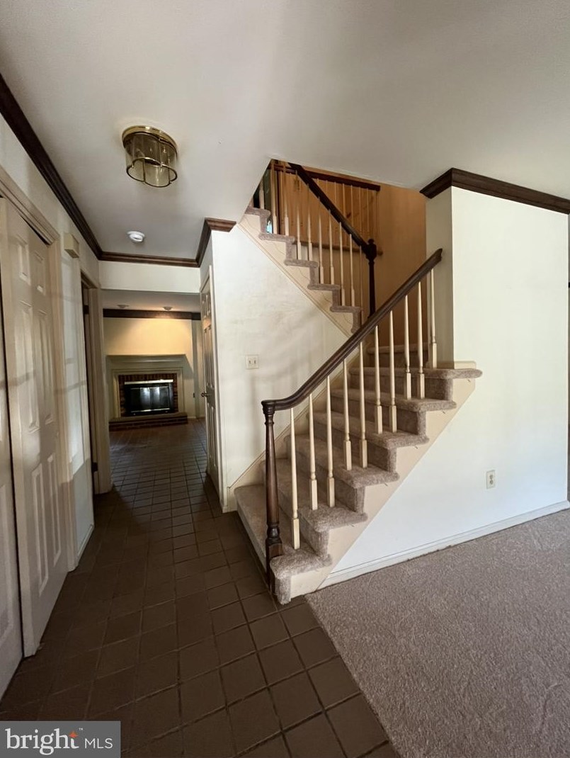 645 Chatham Ct, Chalfont PA 18914-2061 exterior