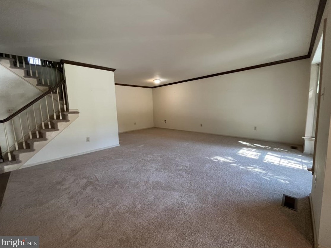 645 Chatham Ct, Chalfont PA  18914-2061 exterior