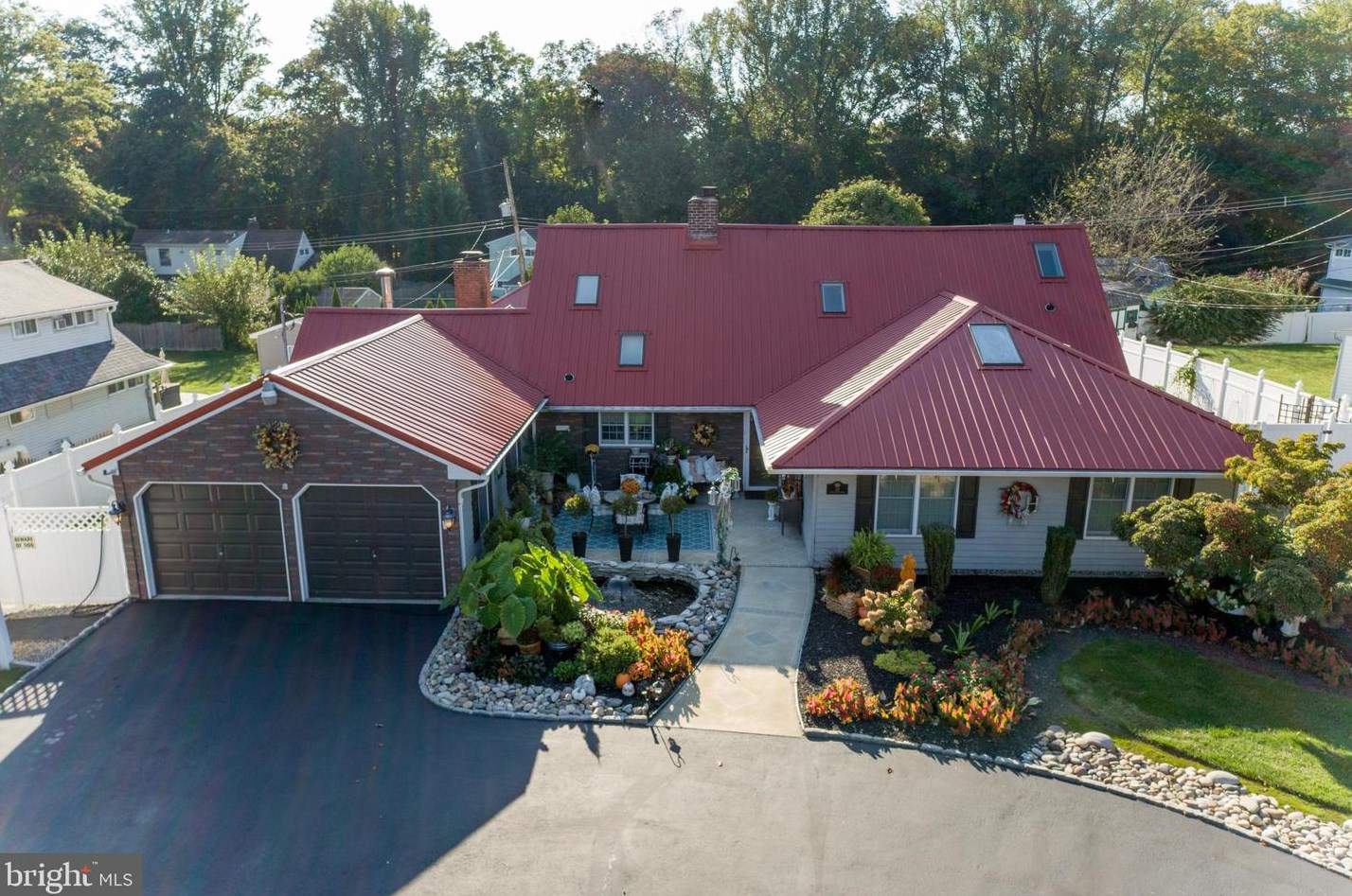 24 Rose Apple Rd, Levittown PA  19056-2318 exterior