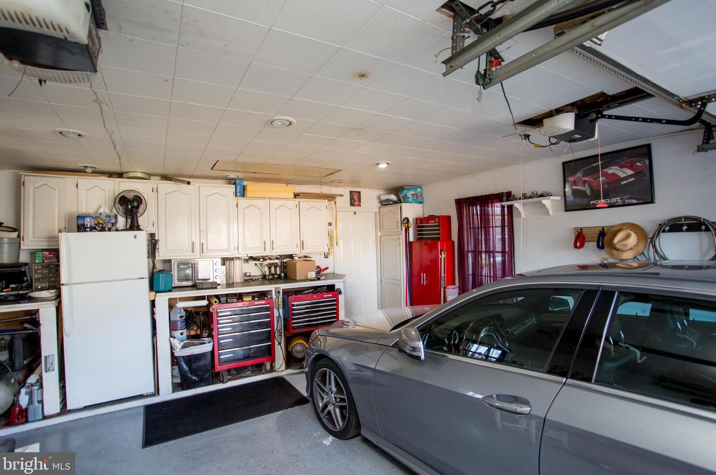 24 Rose Apple Rd, Levittown PA  19056-2318 exterior