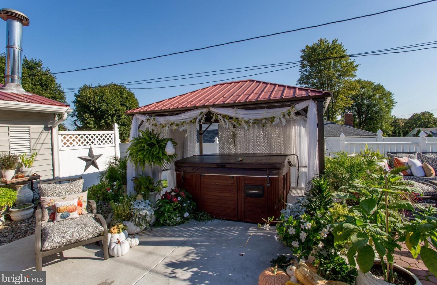 24 Rose Apple Rd, Levittown PA  19056-2318 exterior