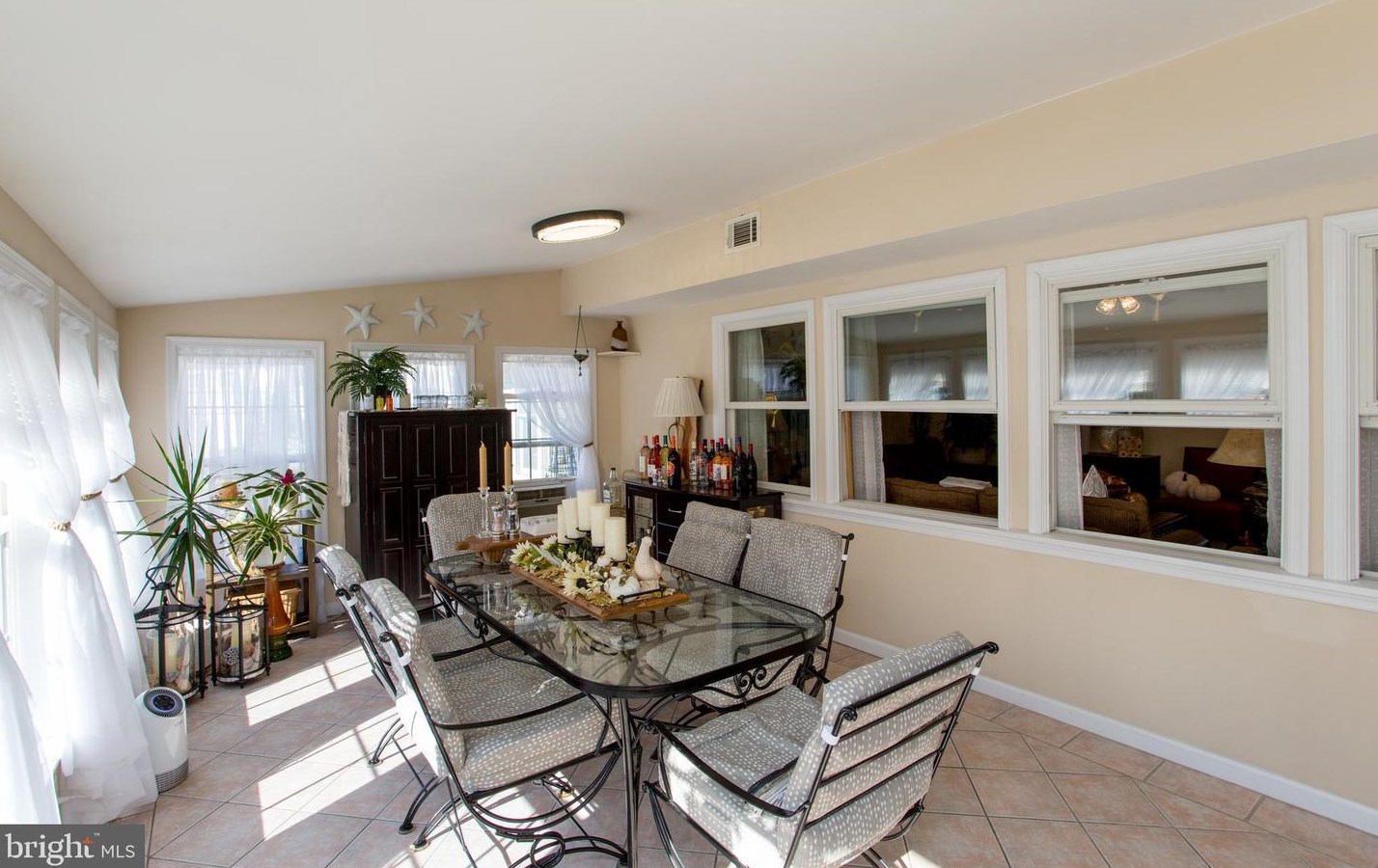 24 Rose Apple Rd, Levittown PA  19056-2318 exterior