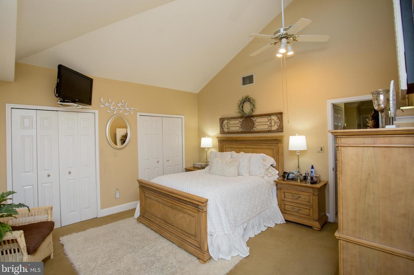 24 Rose Apple Rd, Levittown PA  19056-2318 exterior