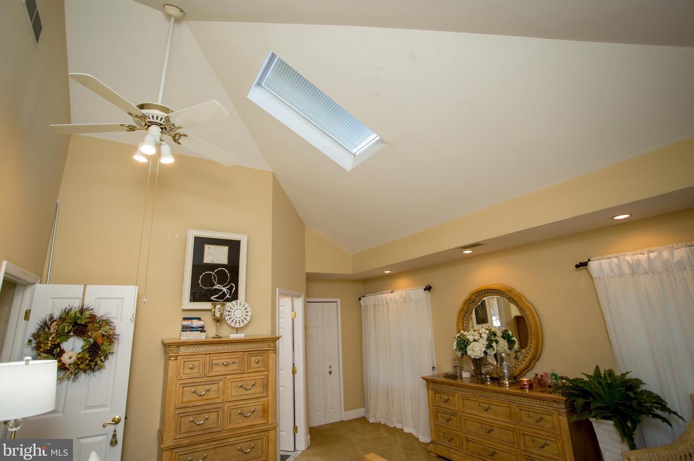 24 Rose Apple Rd, Levittown PA  19056-2318 exterior