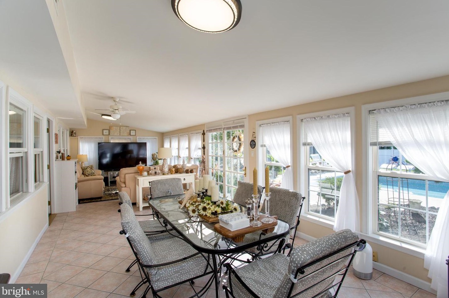 24 Rose Apple Rd, Levittown PA  19056-2318 exterior