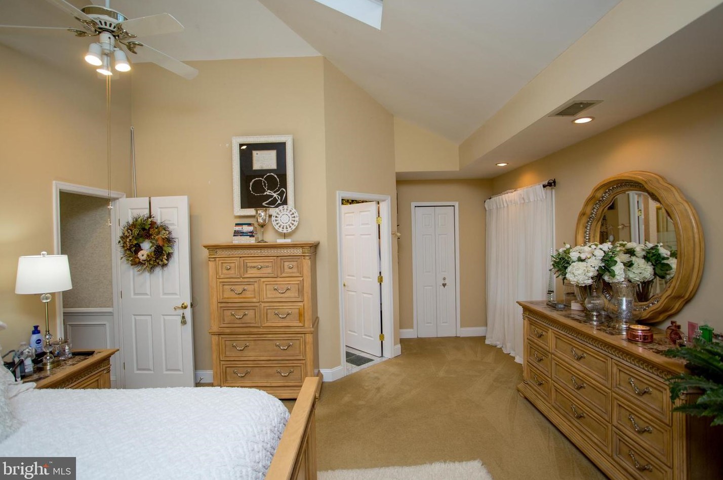 24 Rose Apple Rd, Levittown PA  19056-2318 exterior