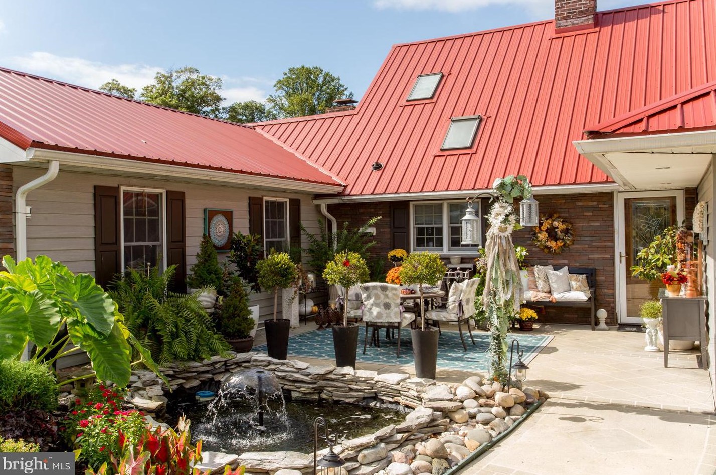 24 Rose Apple Rd, Levittown PA  19056-2318 exterior