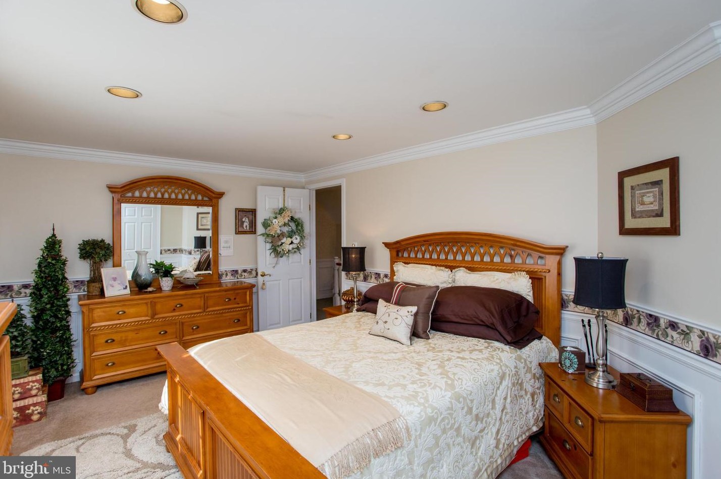 24 Rose Apple Rd, Levittown PA  19056-2318 exterior