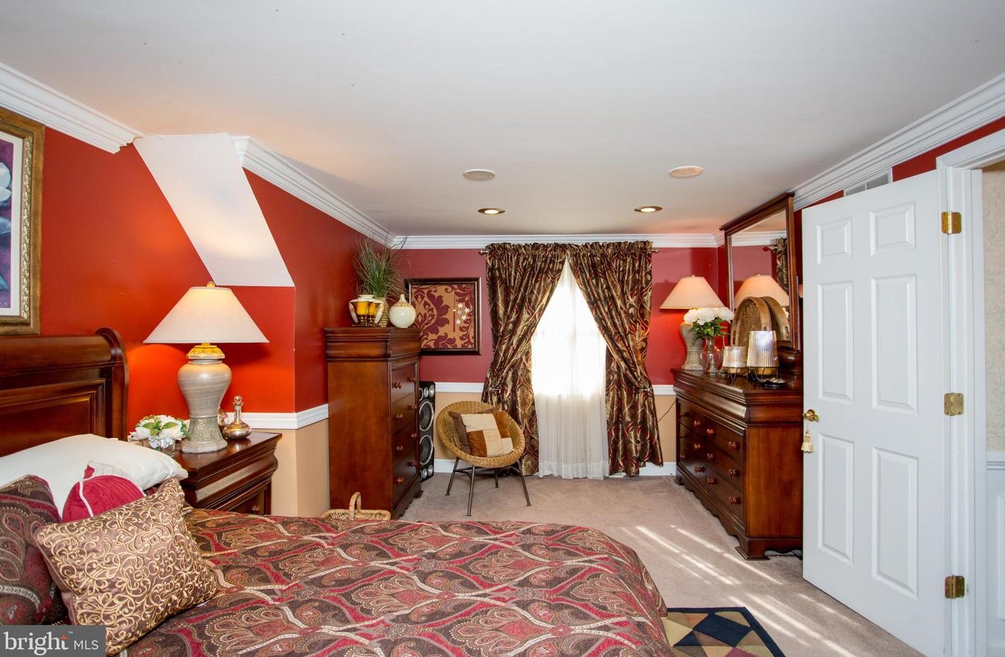 24 Rose Apple Rd, Levittown PA  19056-2318 exterior