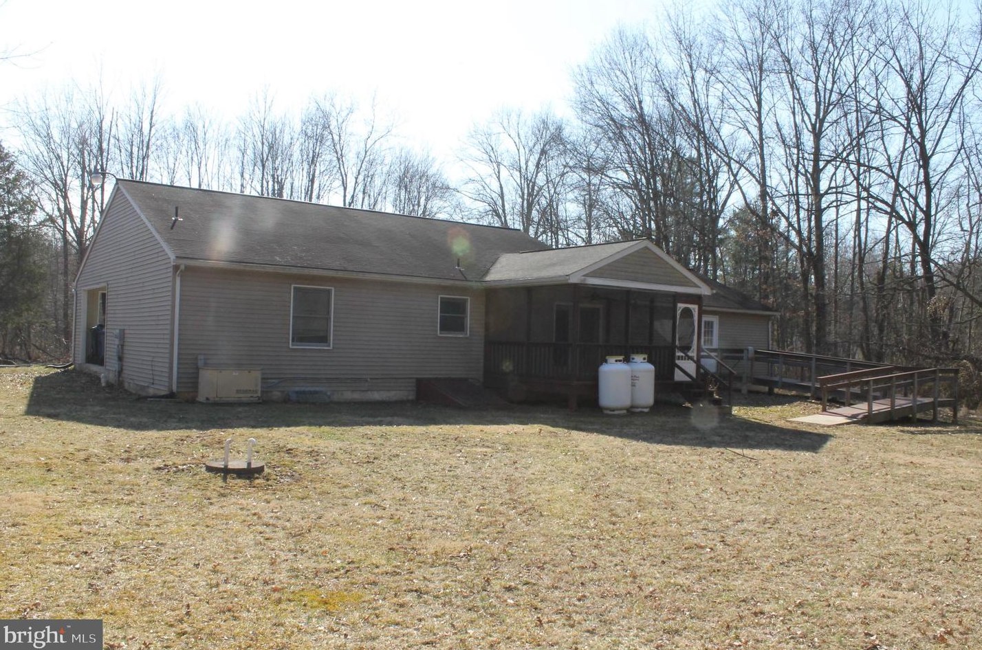 1001 Thousand Acre Rd, Sellersville PA  18960-1051 exterior