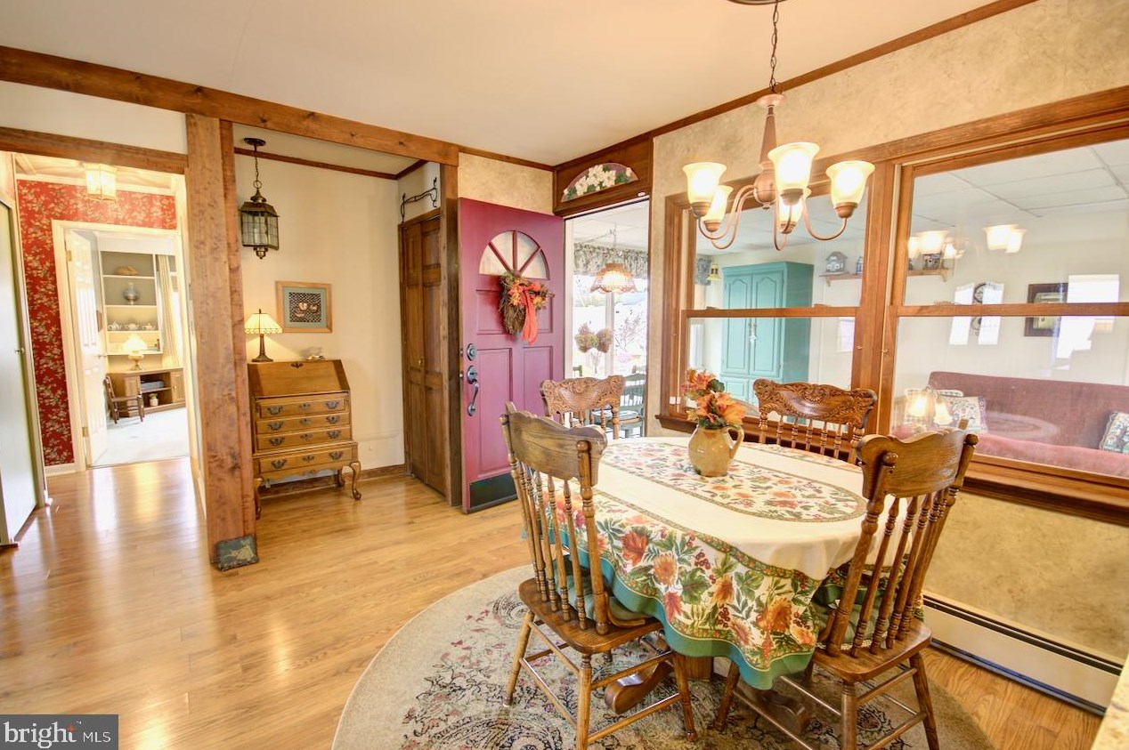 11 Primrose Ln, Levittown PA  19054-3616 exterior