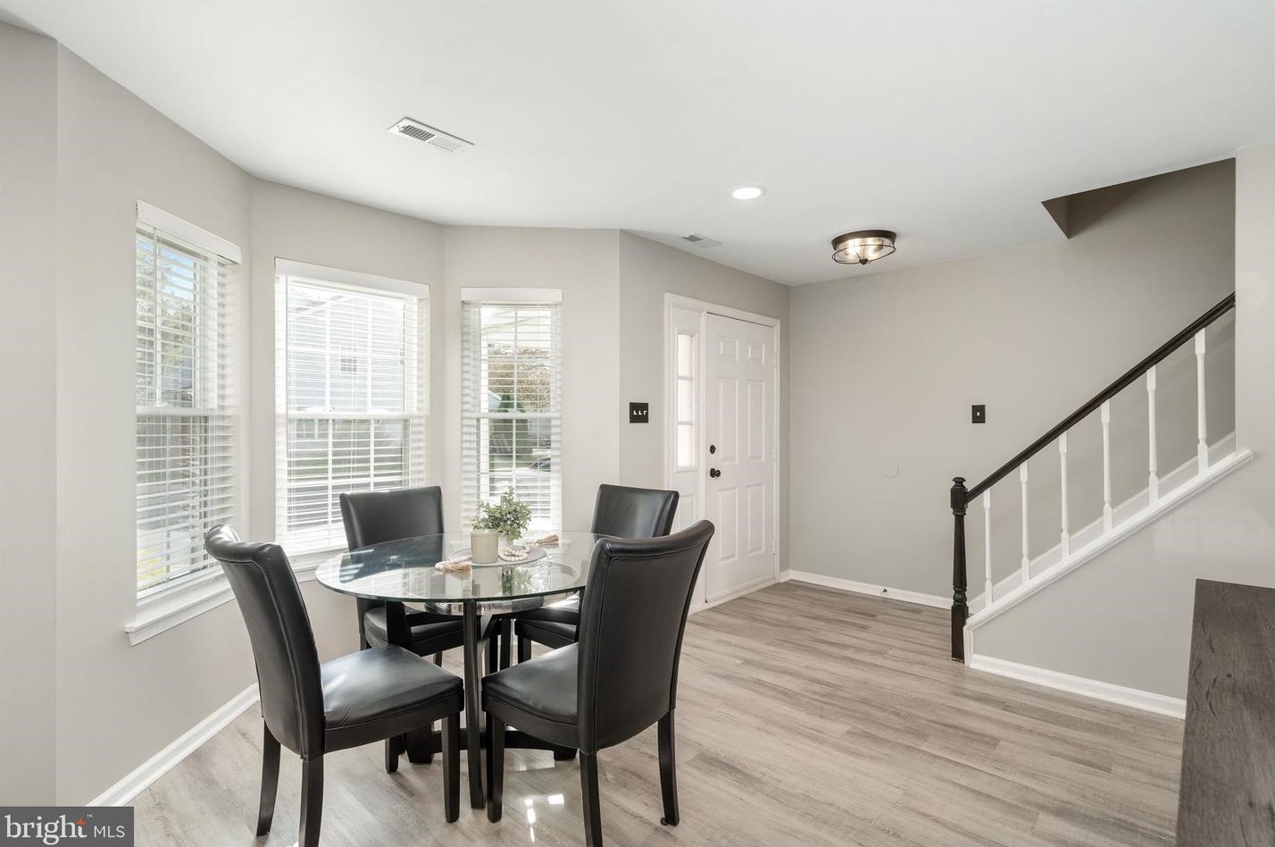 72 Greenridge Cir, Upper Makefield PA  18940-2355 exterior