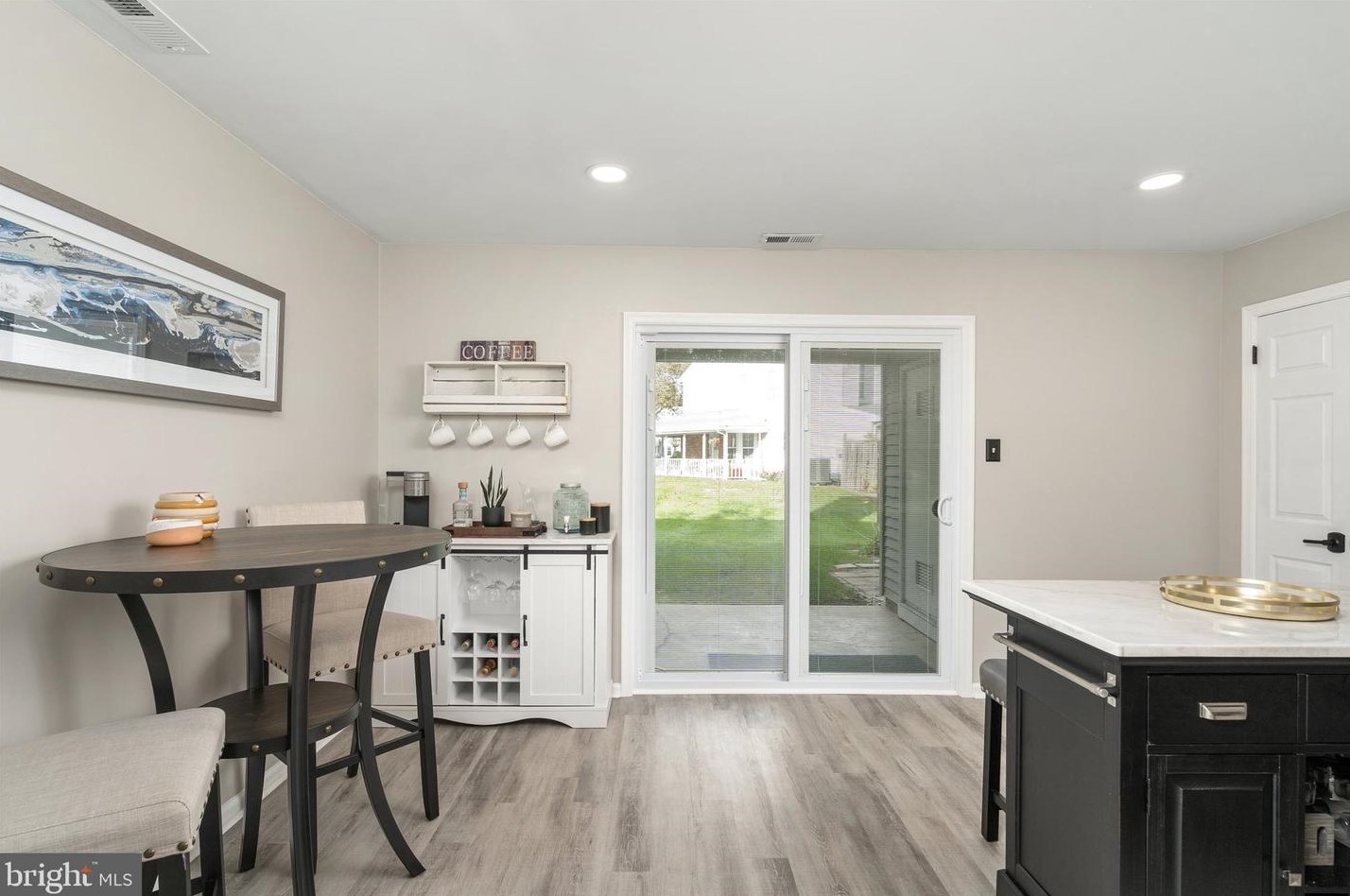 72 Greenridge Cir, Upper Makefield PA  18940-2355 exterior