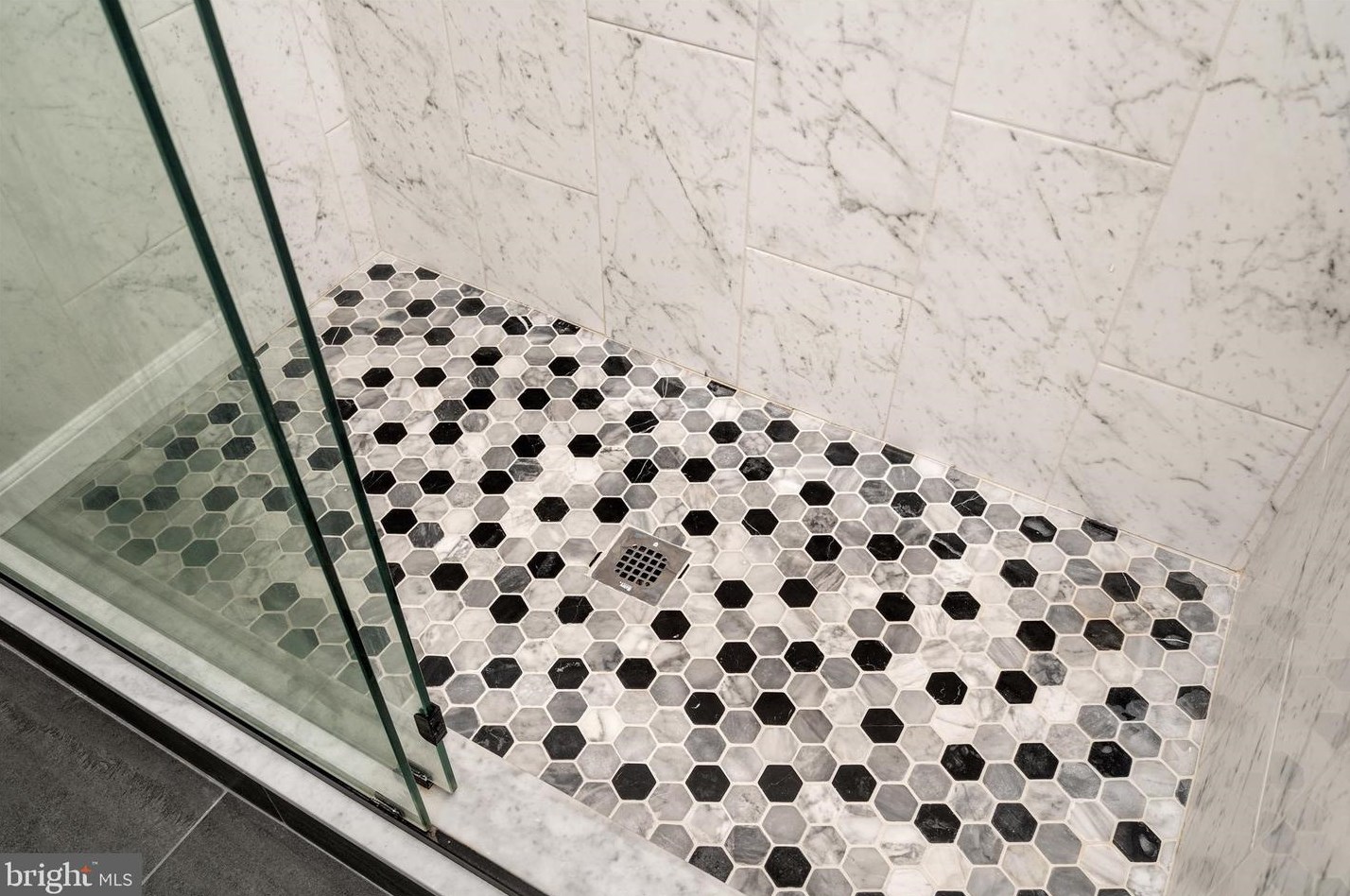 72 Greenridge Cir, Upper Makefield PA  18940-2355 exterior