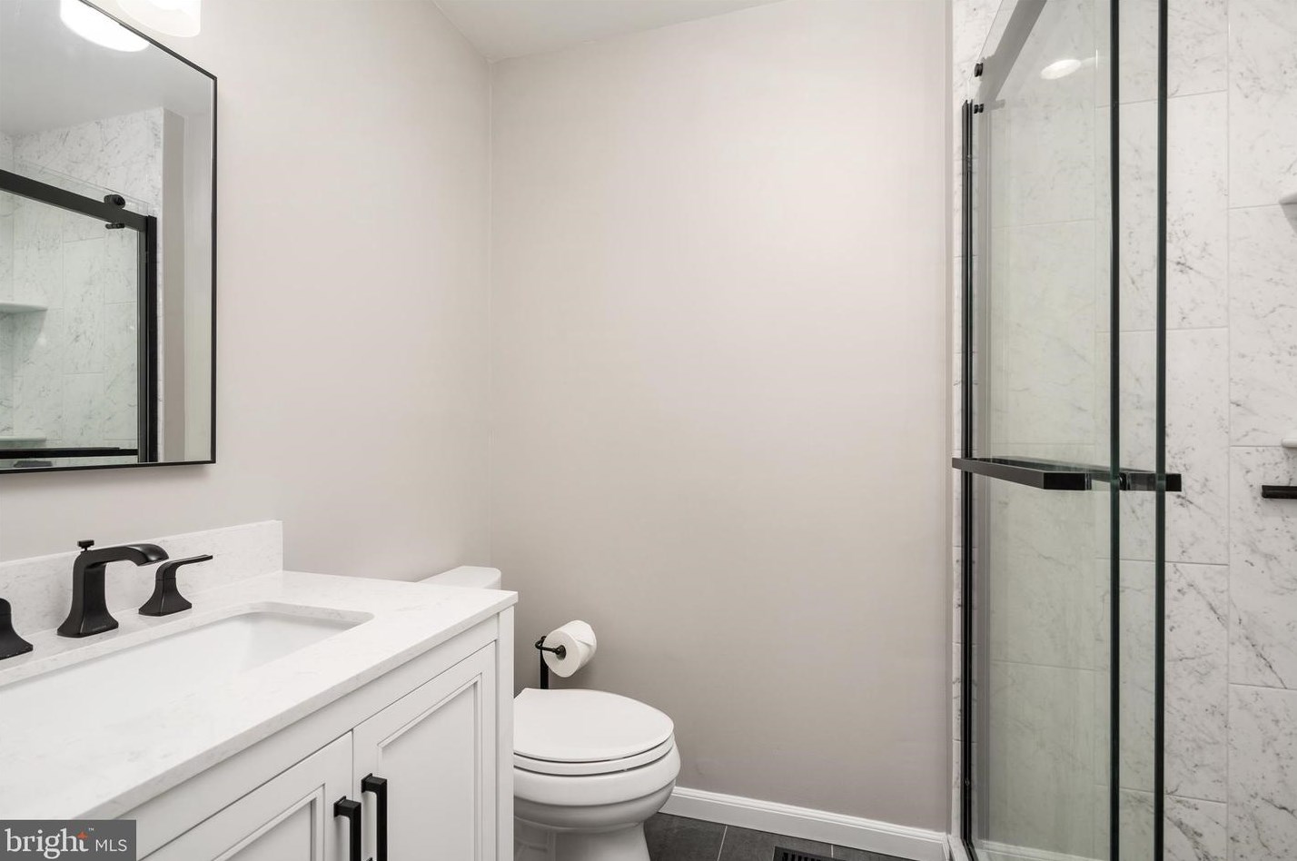 72 Greenridge Cir, Upper Makefield PA  18940-2355 exterior