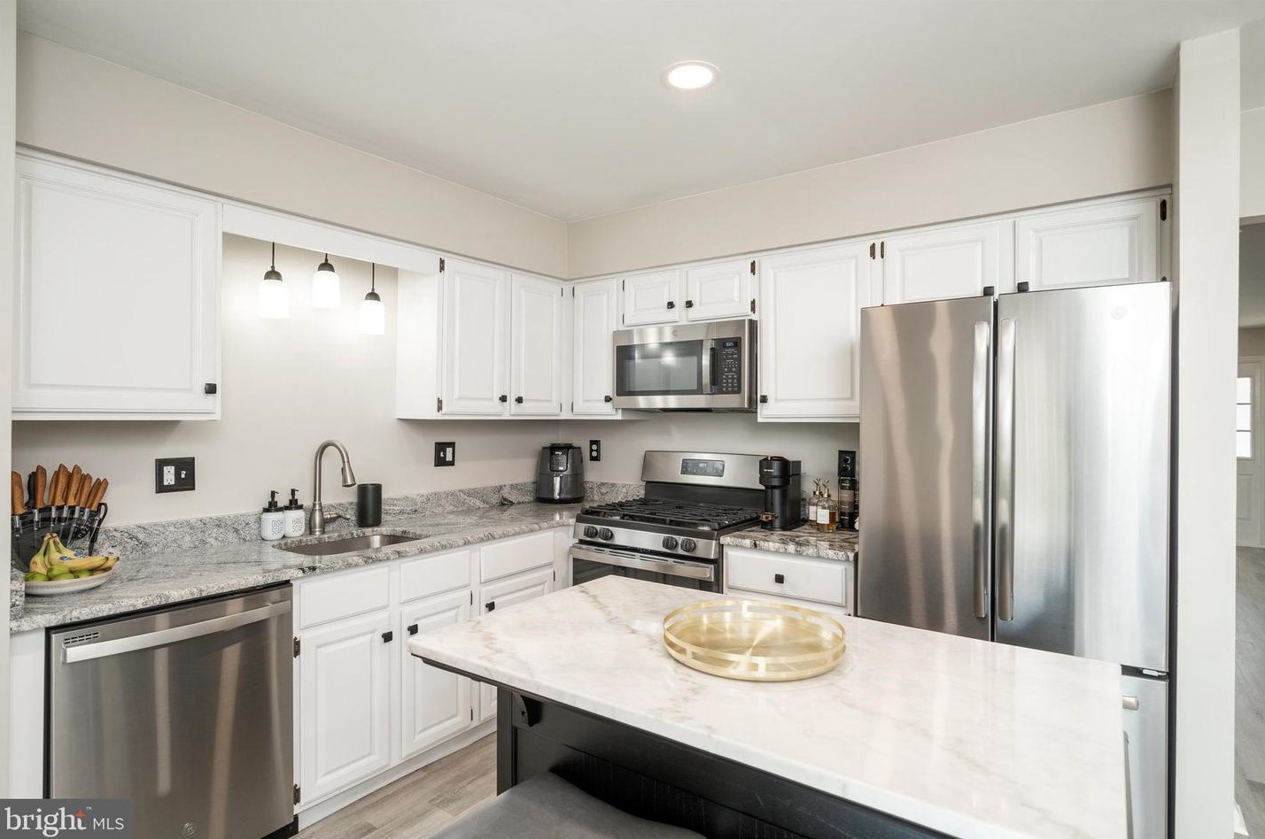 72 Greenridge Cir, Upper Makefield PA  18940-2355 exterior