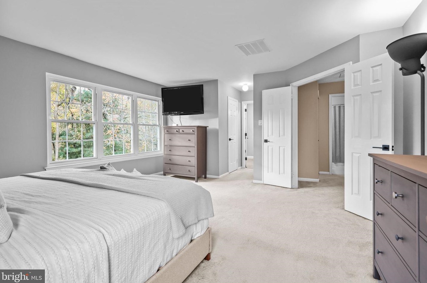 31 Laurel Cir, Upper Makefield PA  18940-3256 exterior