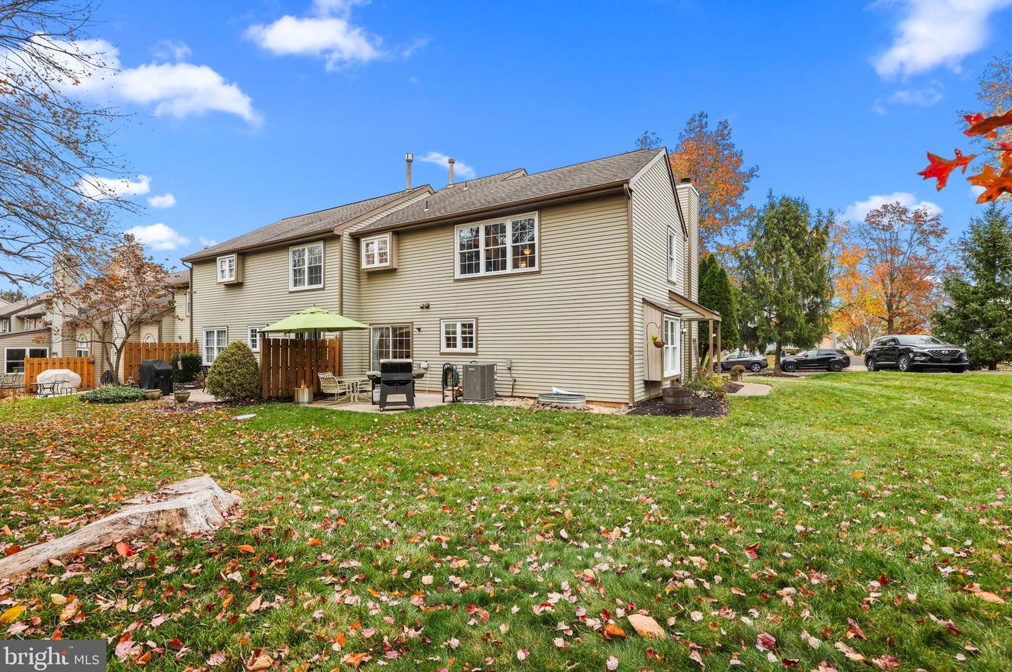 31 Laurel Cir, Upper Makefield PA  18940-3256 exterior