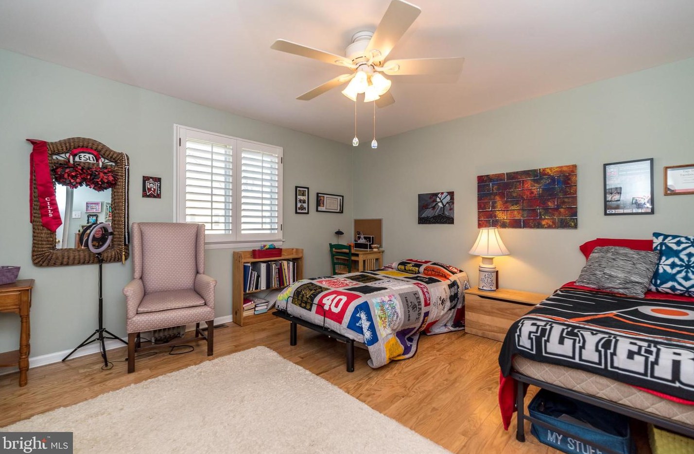 403 Henley Ct, Gardenville PA  18901-2548 exterior