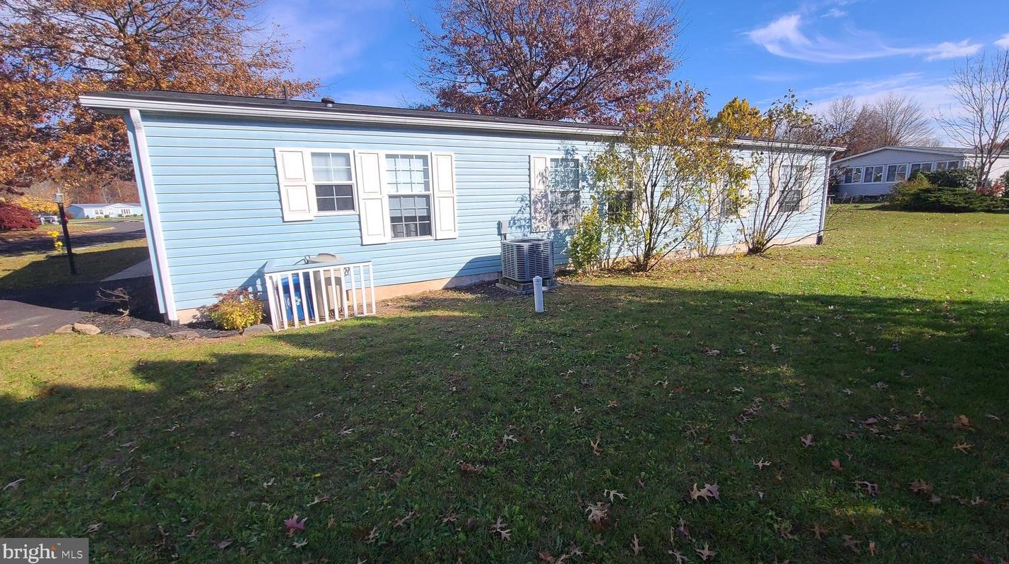 26 Williams Way, Sellersville PA  18960-2845 exterior