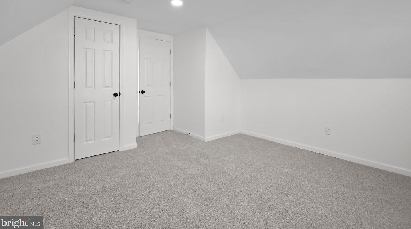315 Appletree Dr, Levittown PA  19055-1242 exterior