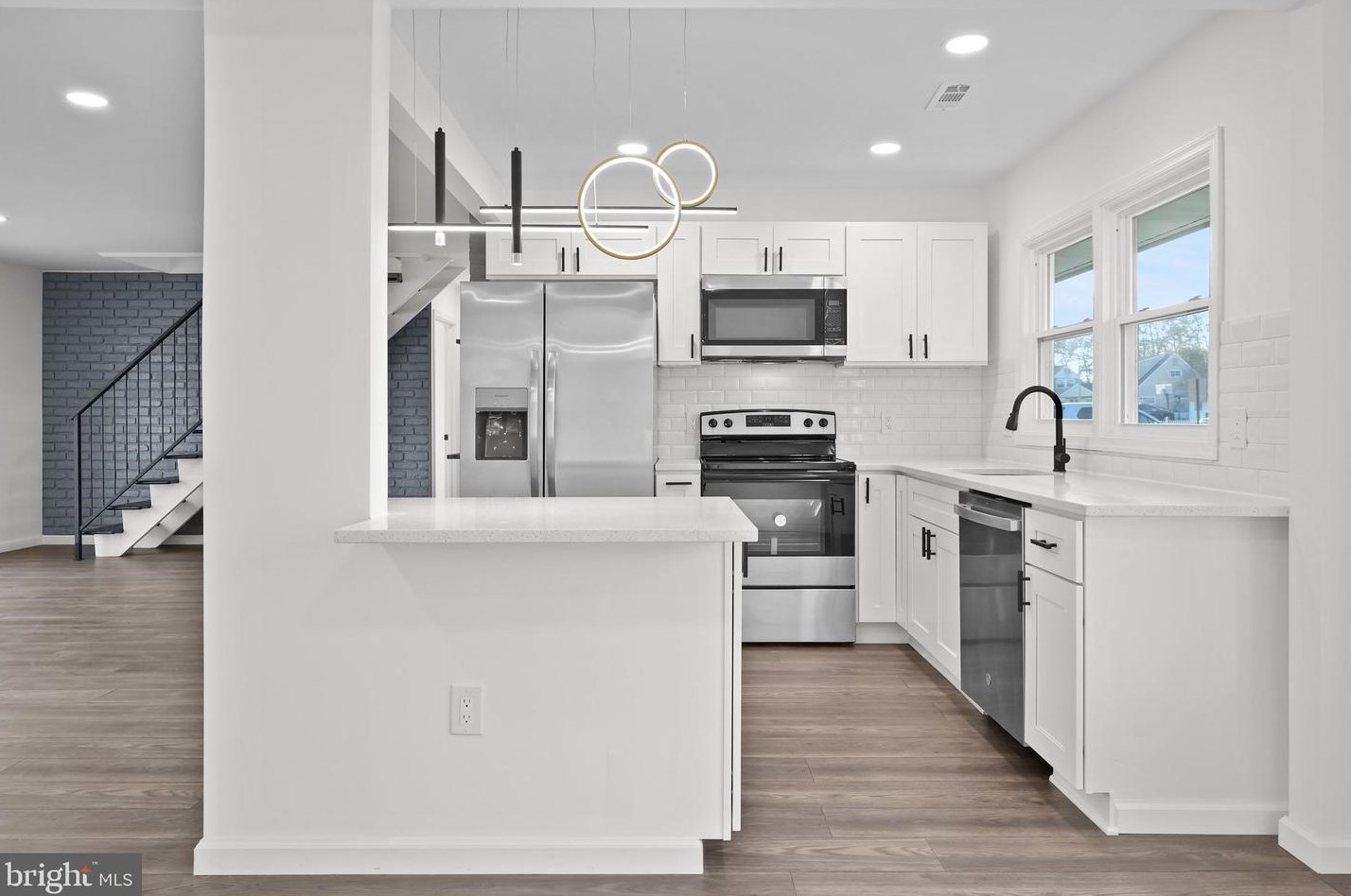 315 Appletree Dr, Levittown PA  19055-1242 exterior