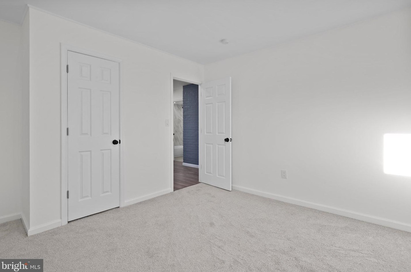 315 Appletree Dr, Levittown PA  19055-1242 exterior