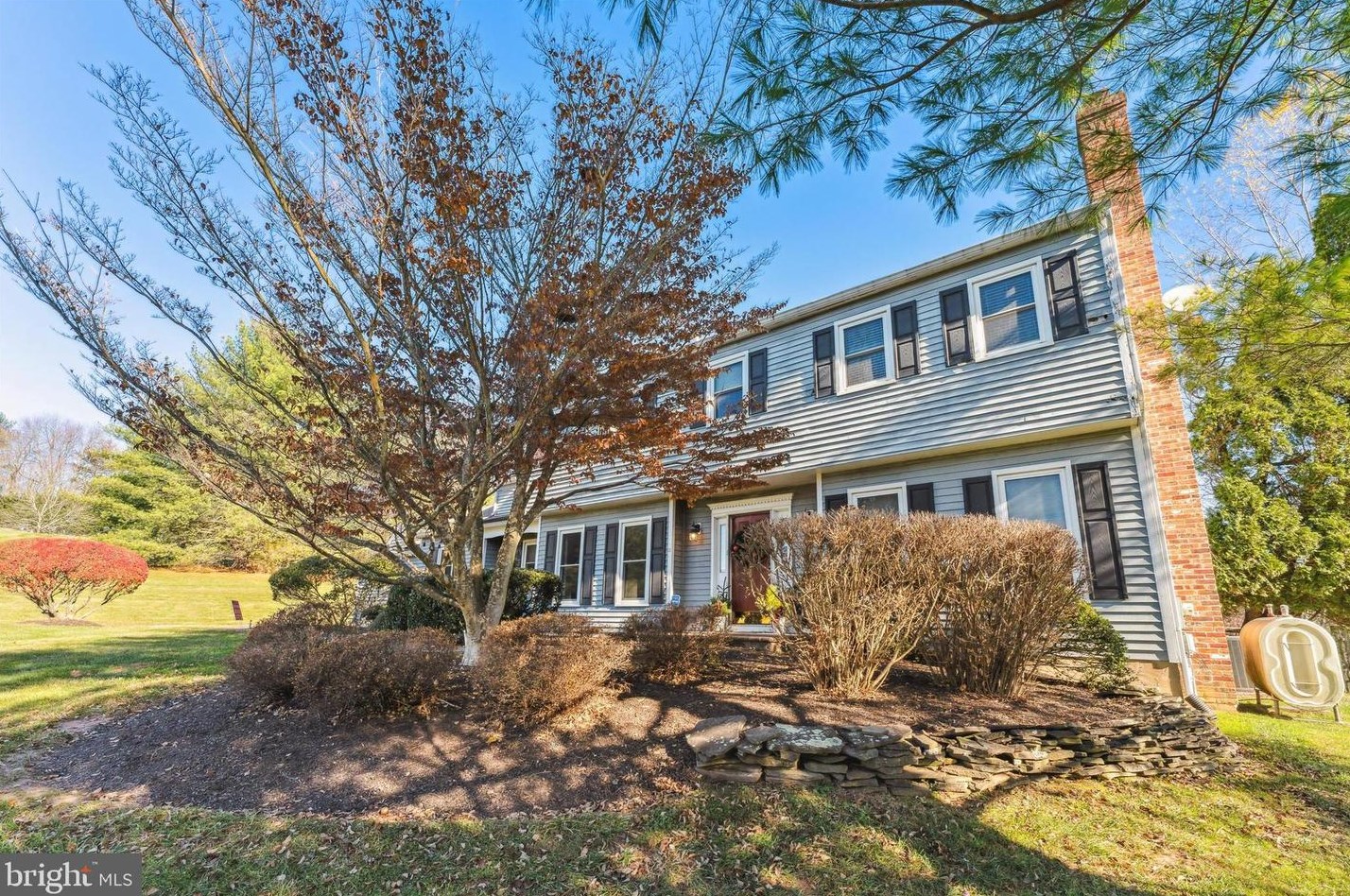 5 Emerald Ct, Upper Makefield PA  18940-2819 exterior