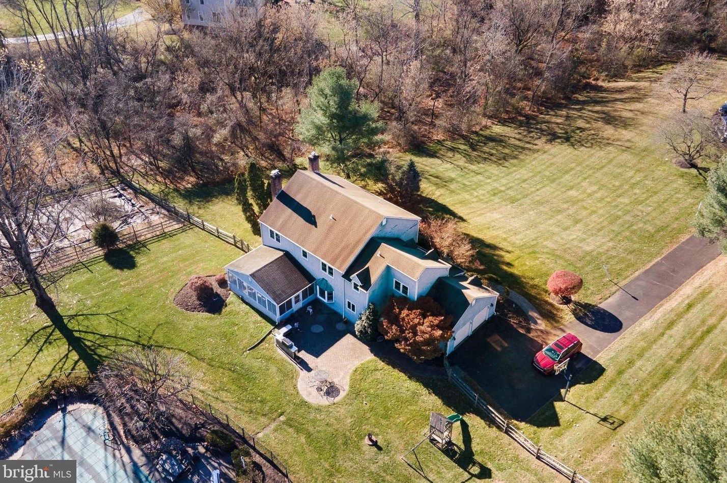 5 Emerald Ct, Upper Makefield PA  18940-2819 exterior