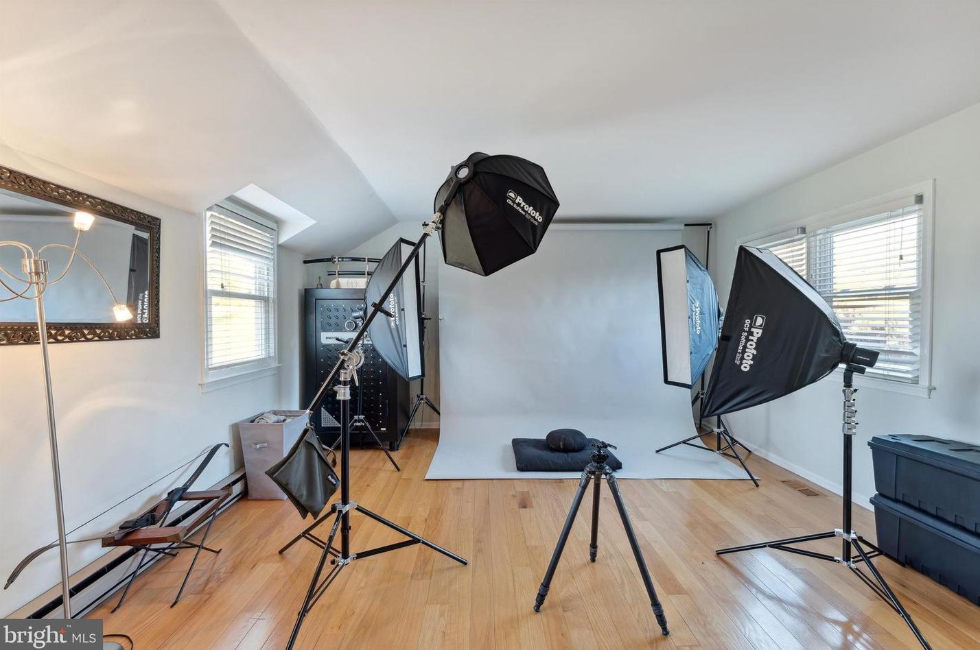 5 Emerald Ct, Upper Makefield PA  18940-2819 exterior