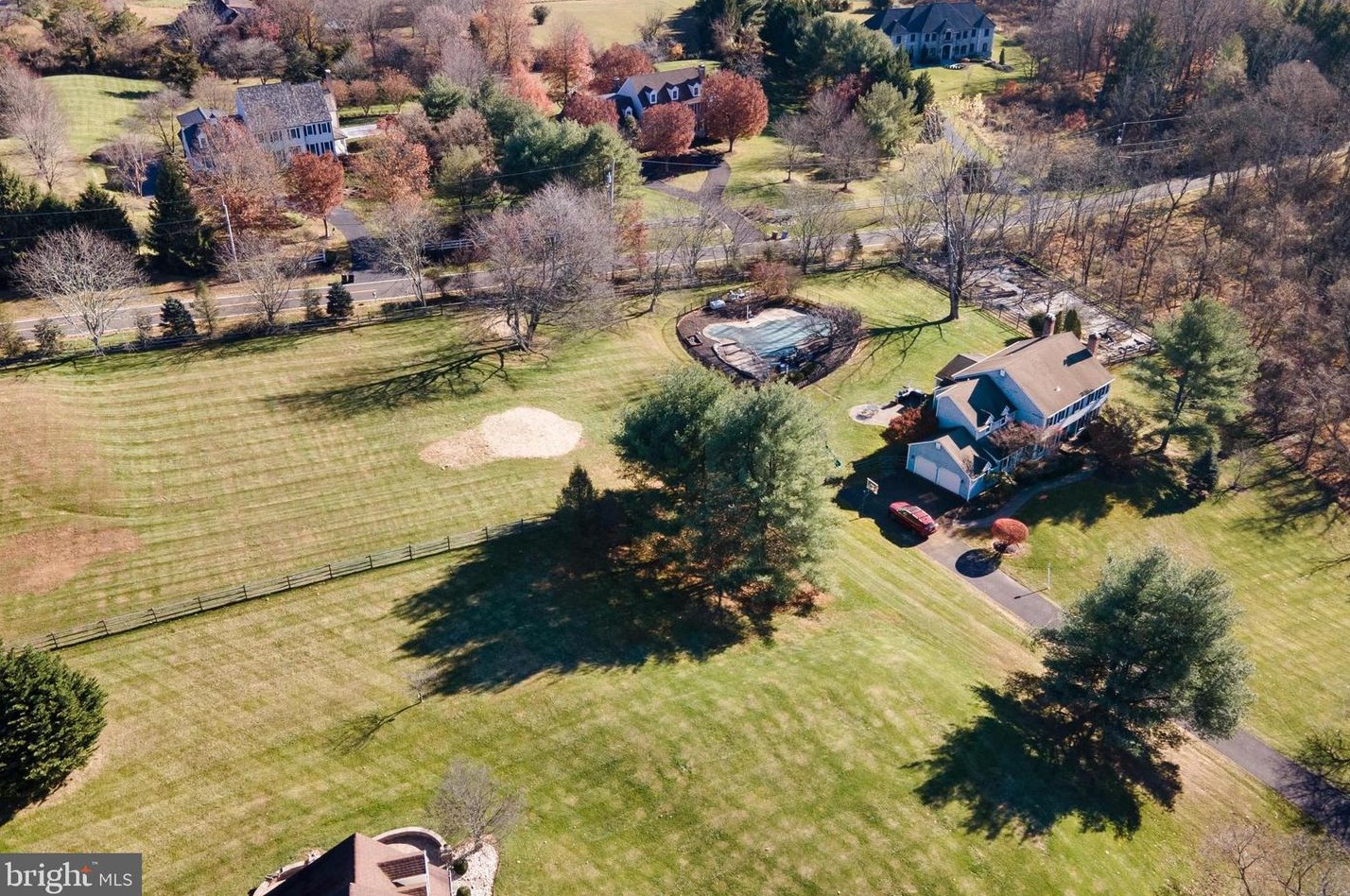 5 Emerald Ct, Upper Makefield PA  18940-2819 exterior