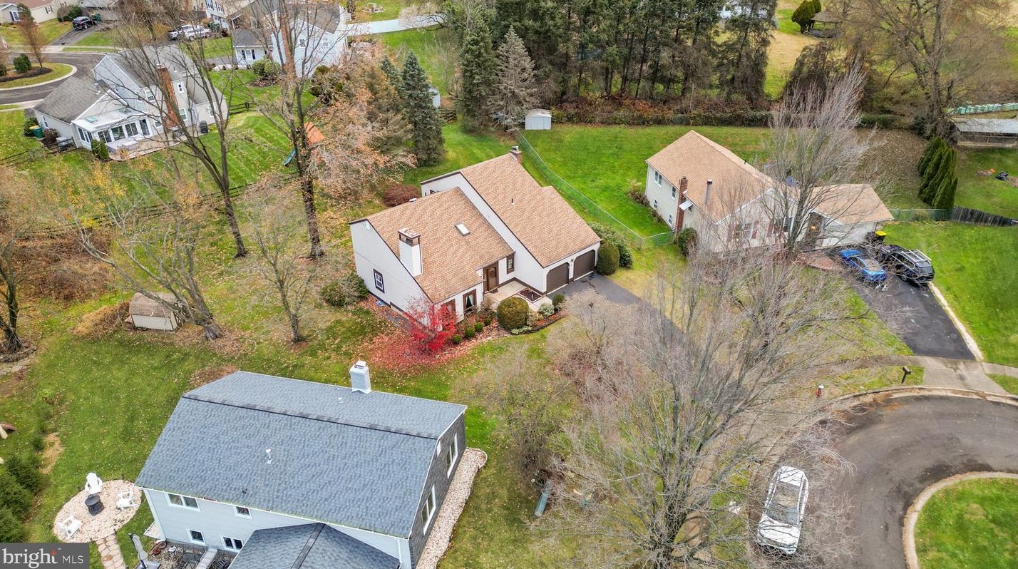 7 Brentwood Ct, Upper Makefield PA  18940-1403 exterior