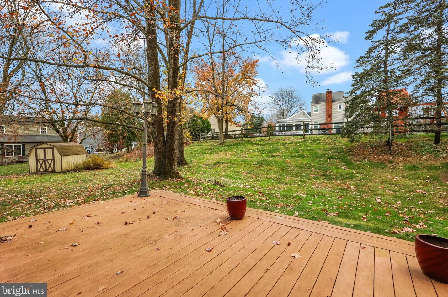 7 Brentwood Ct, Upper Makefield PA  18940-1403 exterior