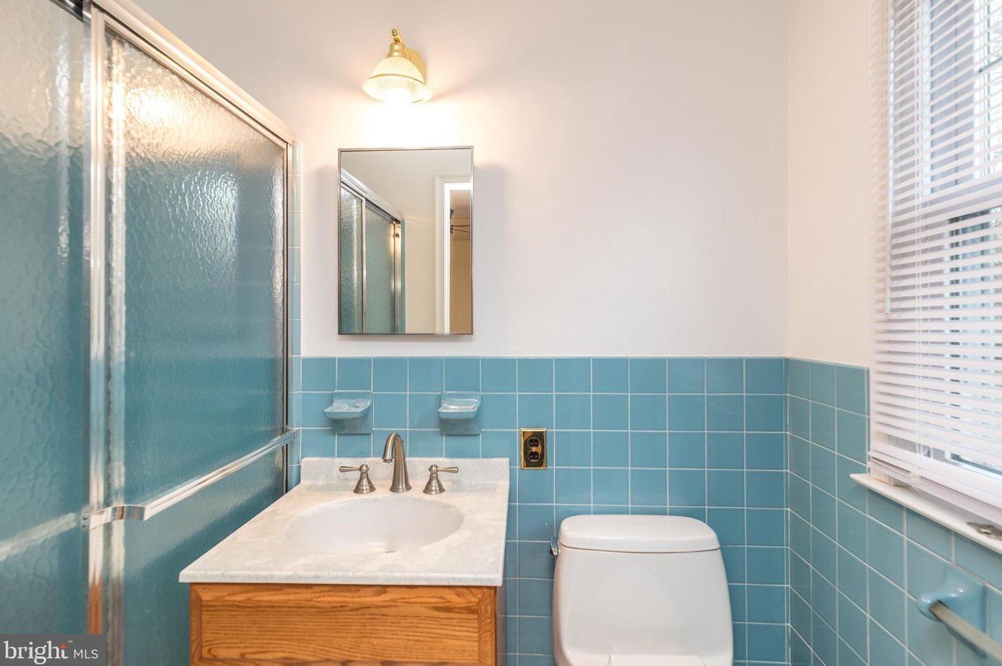 61 Townview Dr, Gardenville PA  18901-3123 exterior