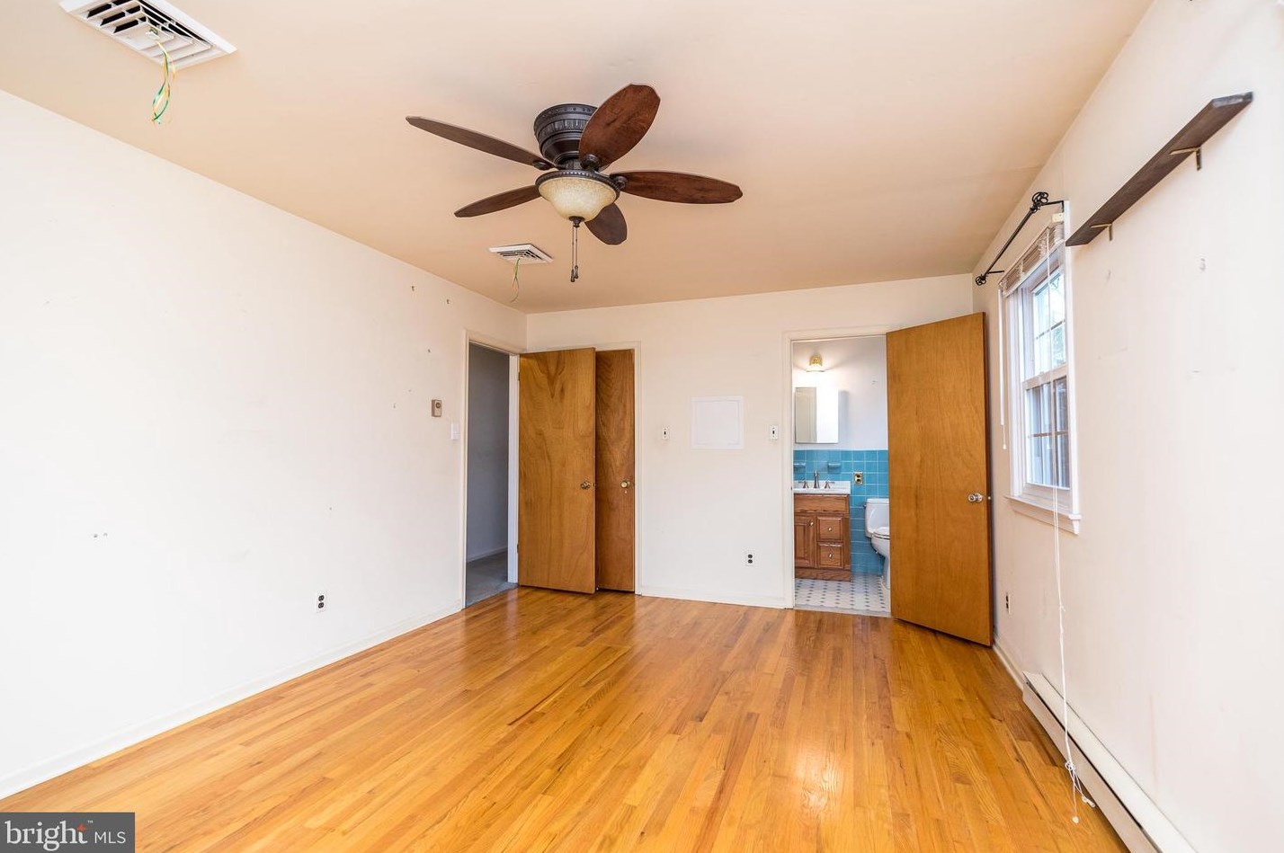 61 Townview Dr, Gardenville PA  18901-3123 exterior