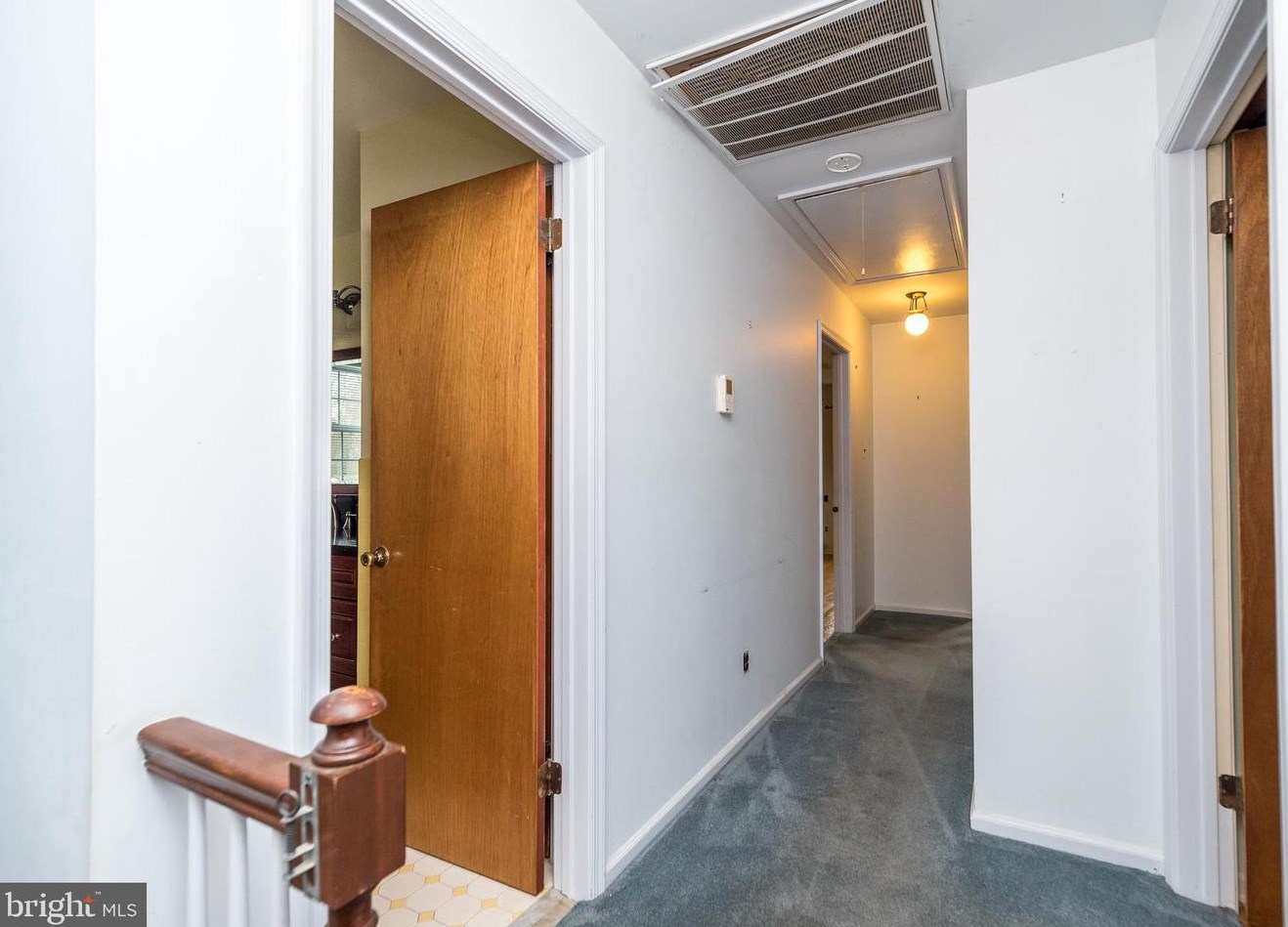 61 Townview Dr, Gardenville PA  18901-3123 exterior