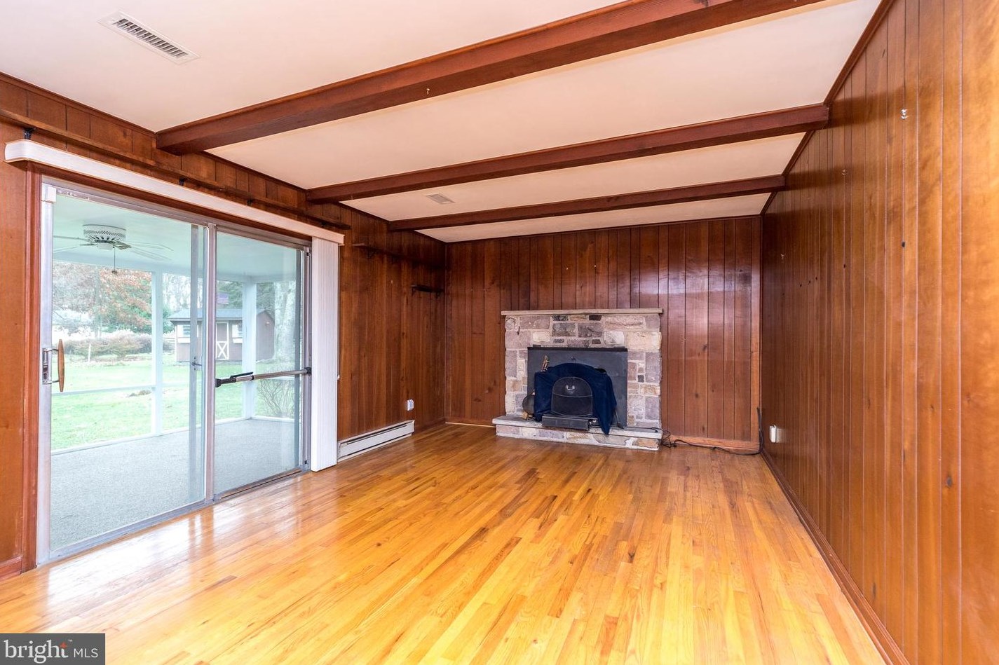 61 Townview Dr, Gardenville PA  18901-3123 exterior