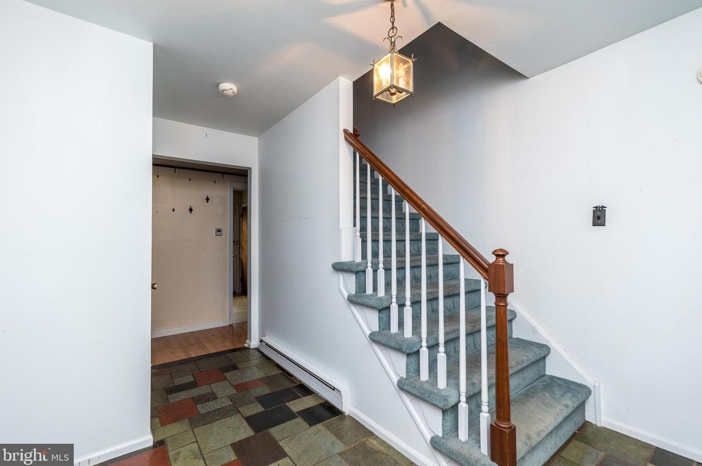 61 Townview Dr, Gardenville PA  18901-3123 exterior