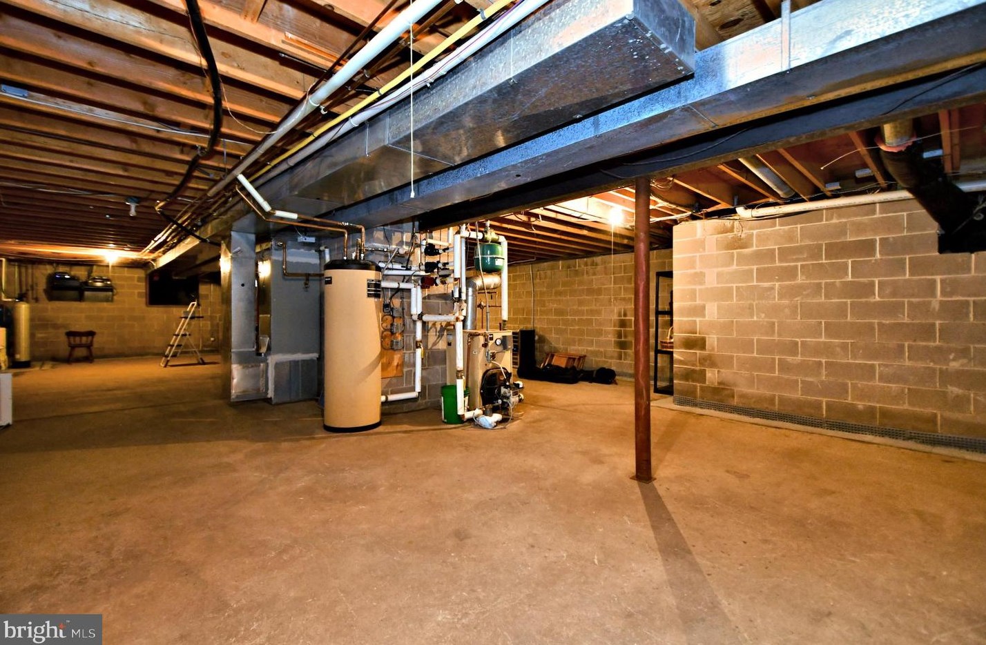 336 Woodhill Rd, Upper Makefield PA 18940-2517 exterior