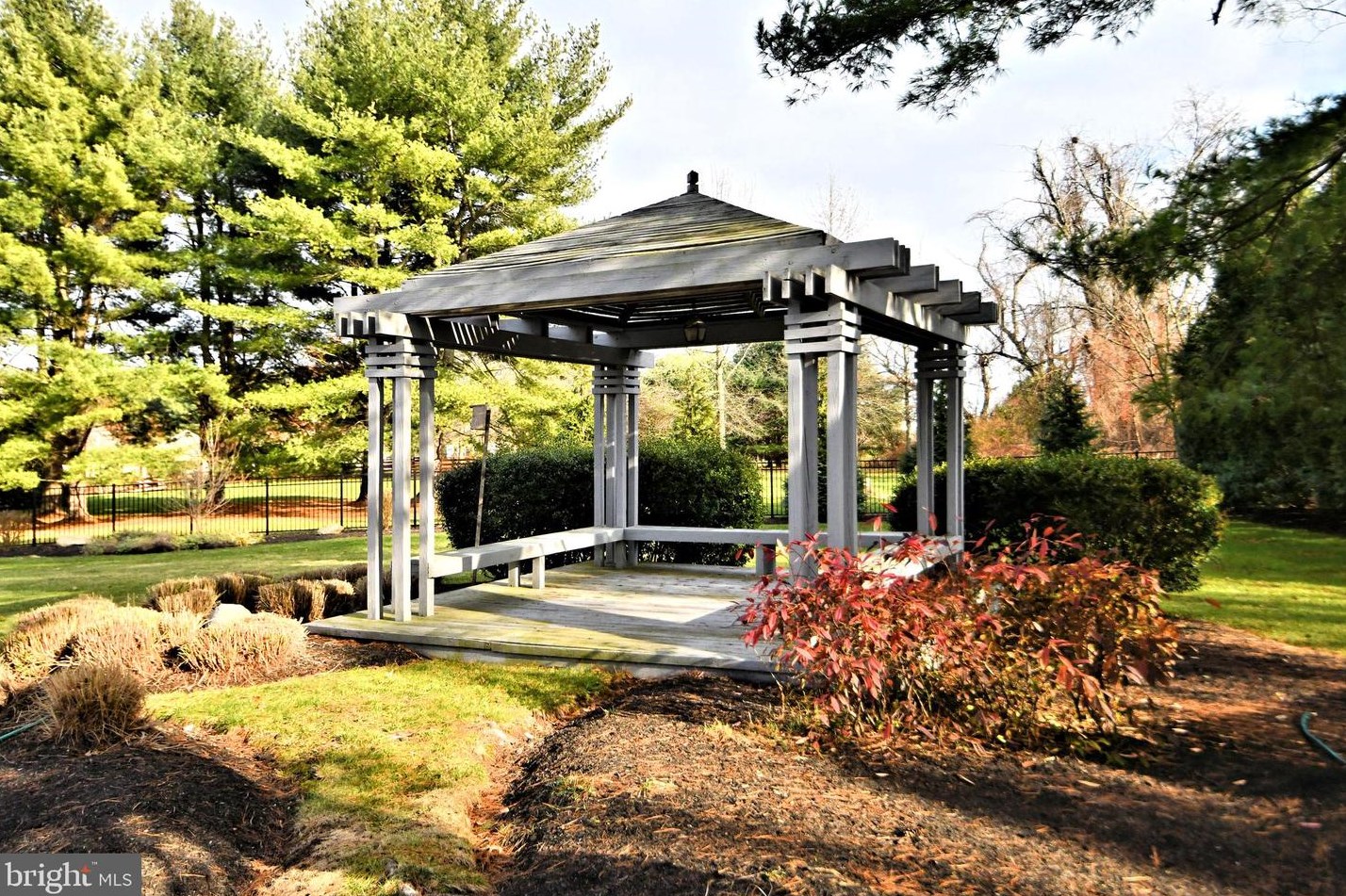 336 Woodhill Rd, Upper Makefield PA 18940-2517 exterior