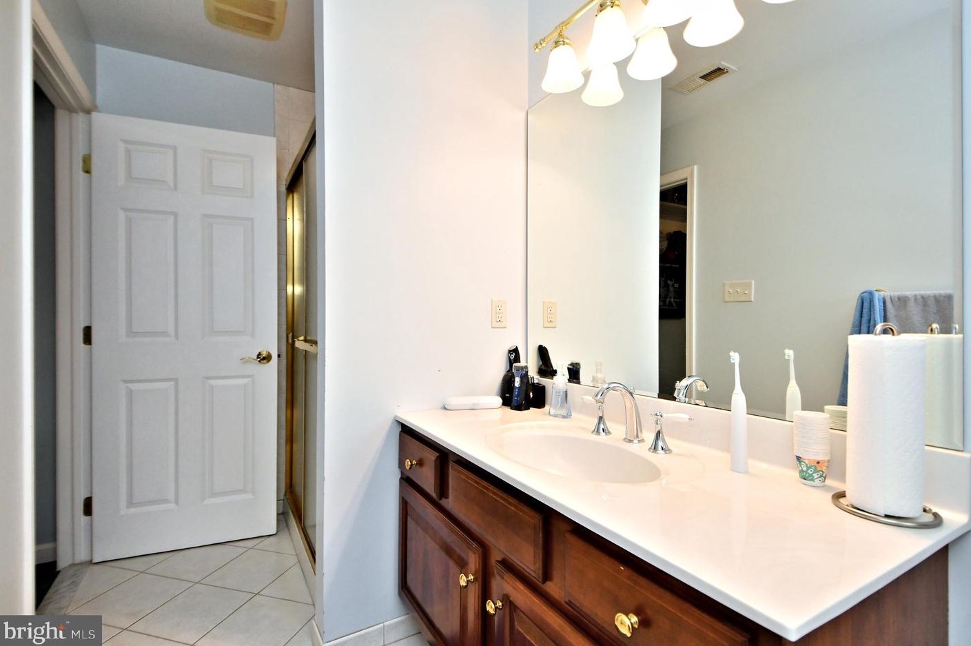 336 Woodhill Rd, Upper Makefield PA 18940-2517 exterior