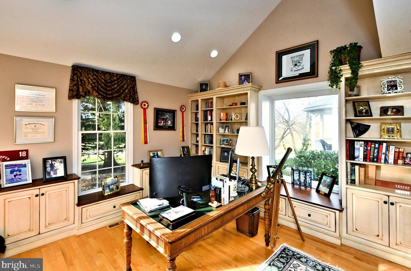 336 Woodhill Rd, Upper Makefield PA 18940-2517 exterior