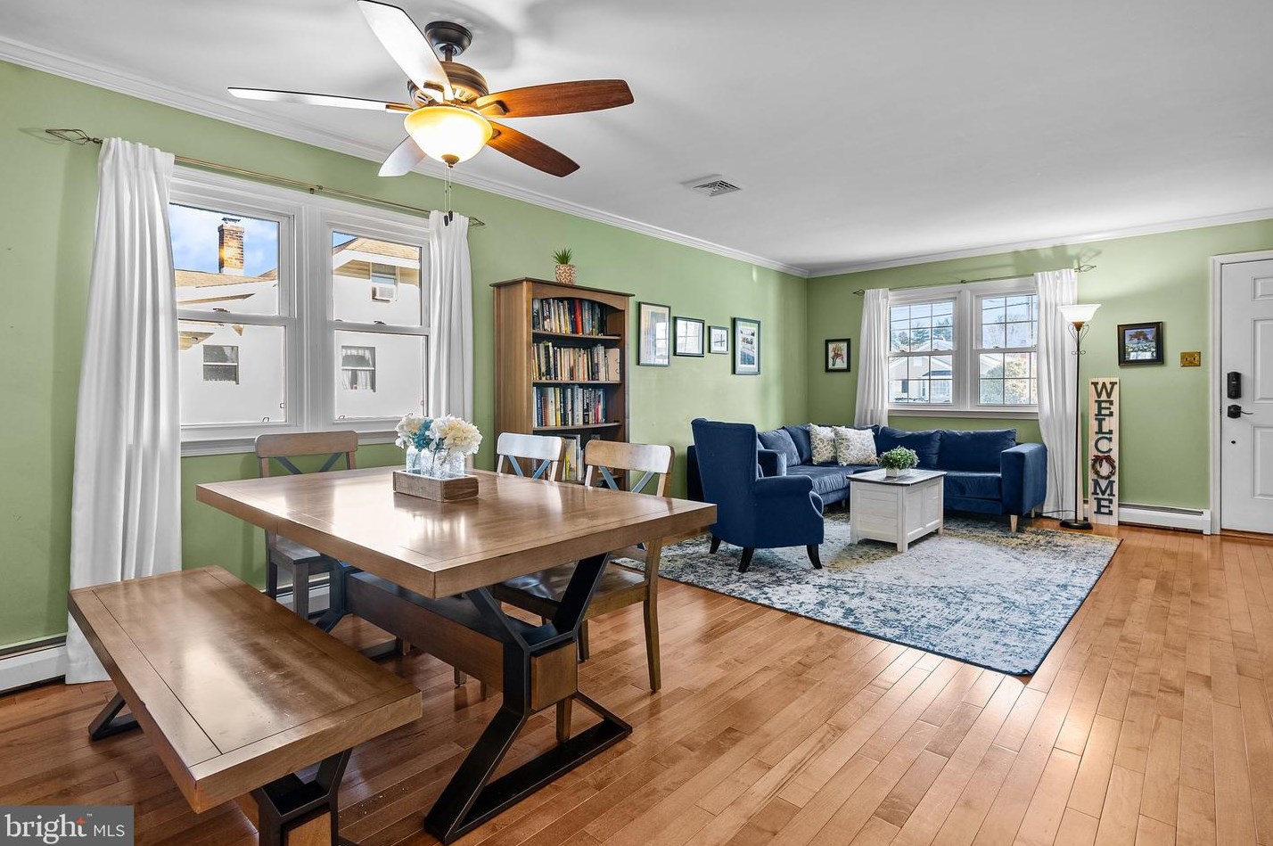 318 Lincoln Ave, Upper Makefield PA 18940-2211 exterior