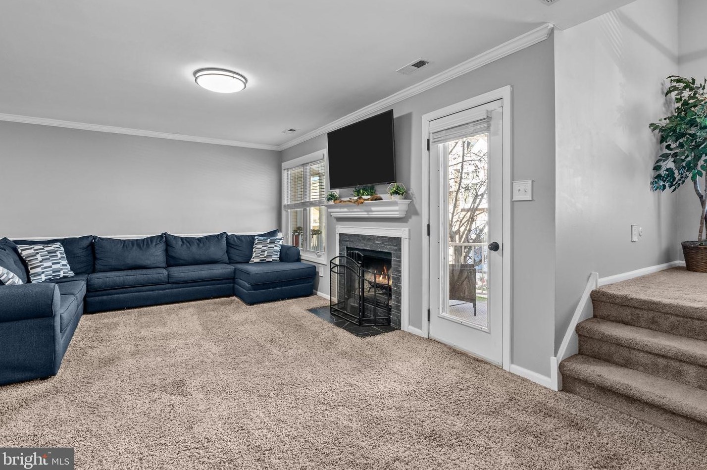 212 Jennifer Ct, Levittown PA  19057-3627 exterior