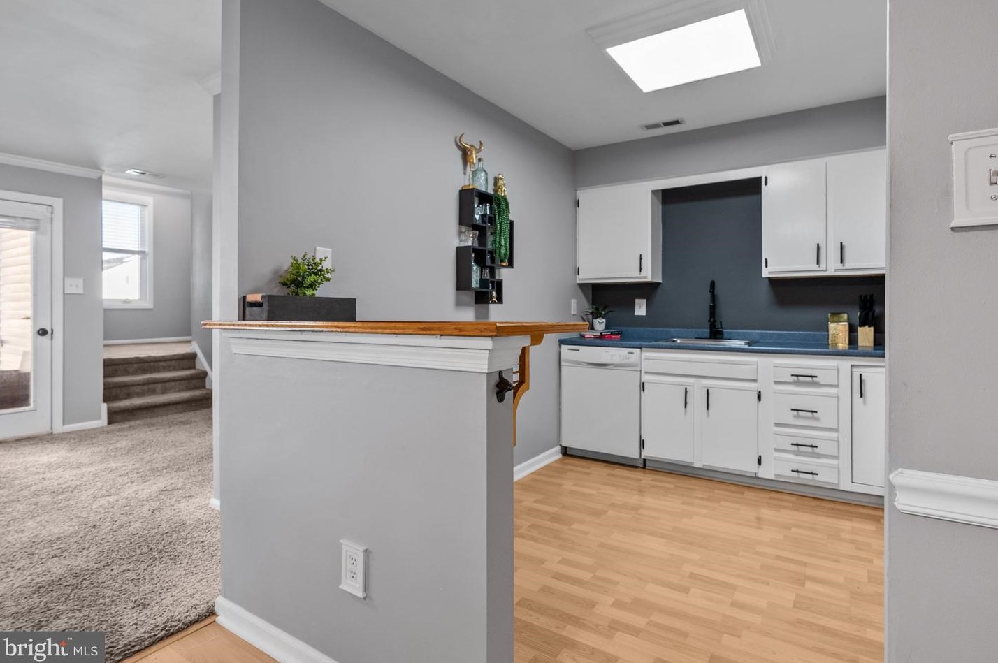 212 Jennifer Ct, Levittown PA  19057-3627 exterior