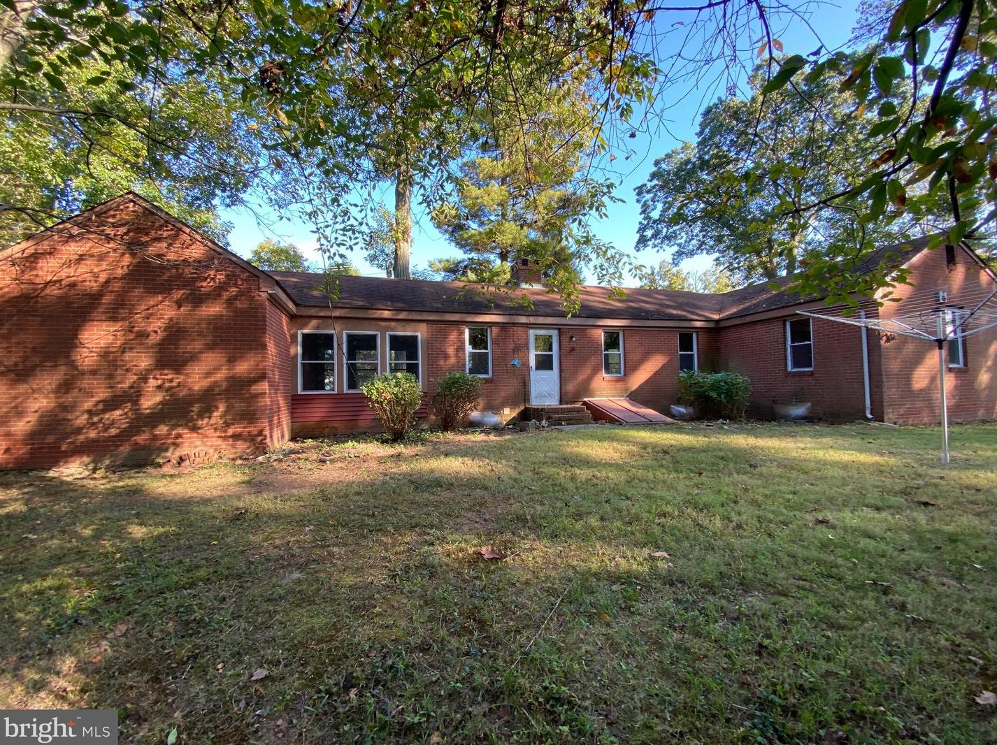 483 Linton Hl Rd, Upper Makefield PA 18940-1205 exterior