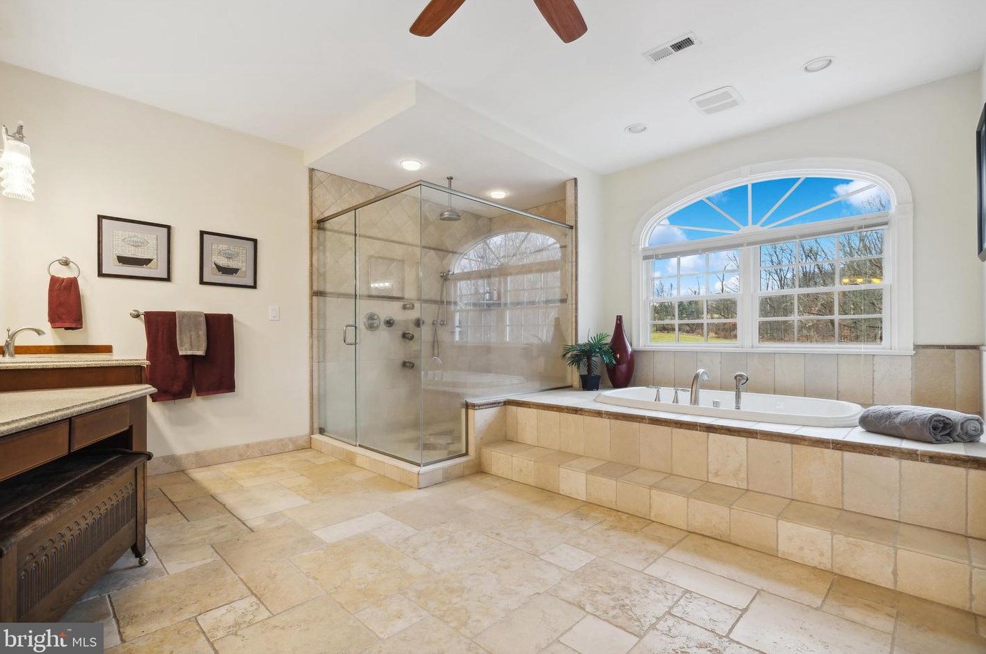 5418 Brookside Ct, Gardenville PA  18902-5552 exterior