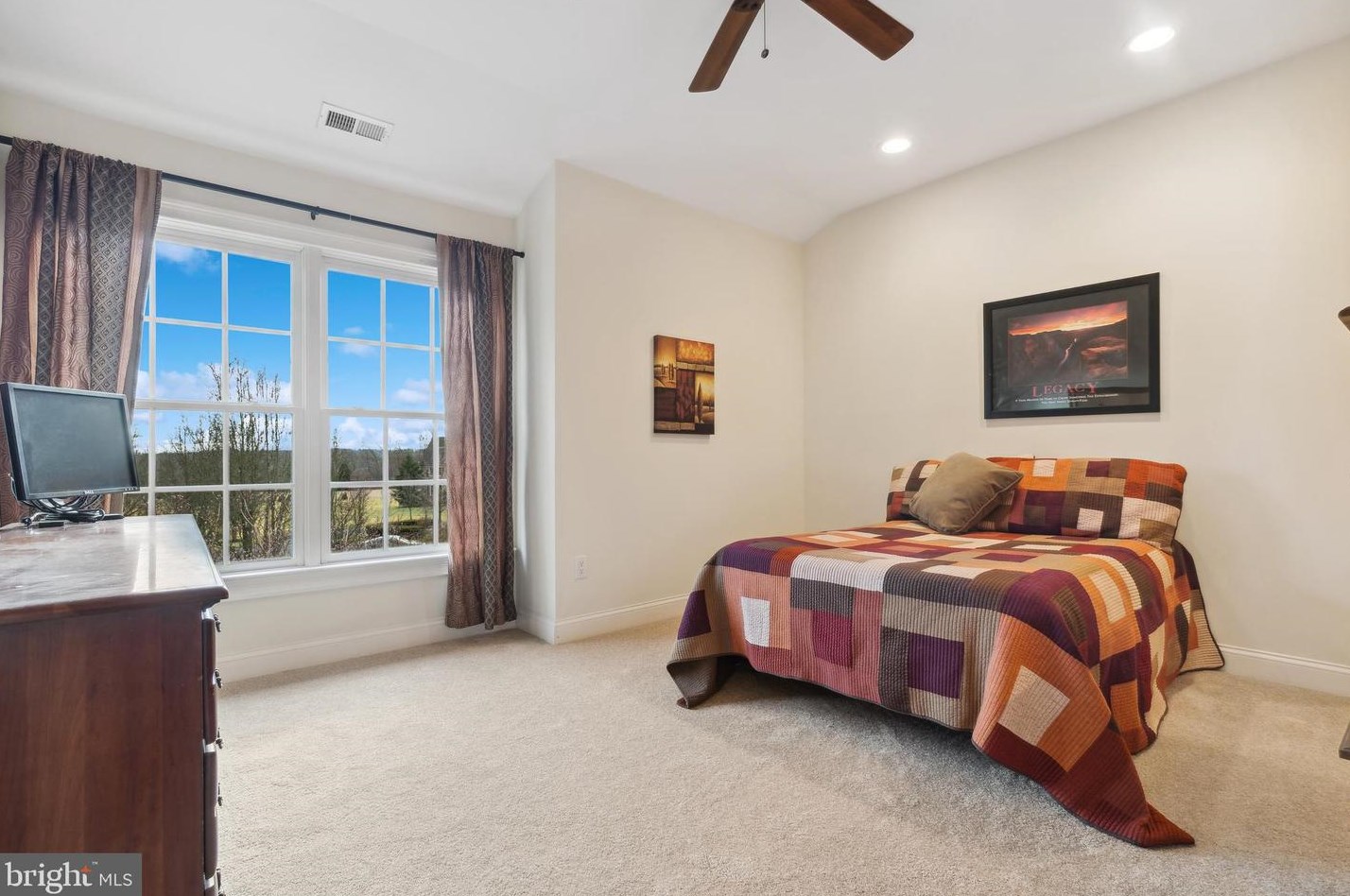 5418 Brookside Ct, Gardenville PA  18902-5552 exterior