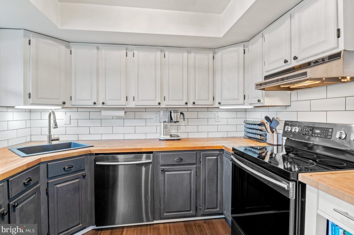 1896 Lower State Rd, Gardenville PA  18901-2669 exterior